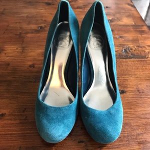 Jessica Simpson pumps